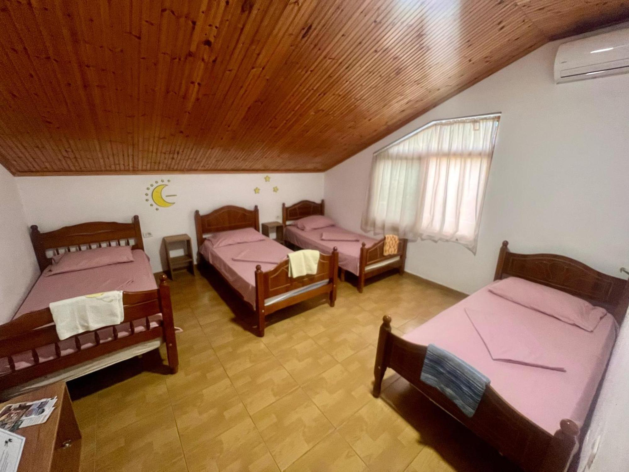 Happy Corner Guest House Shkodër Eksteriør billede