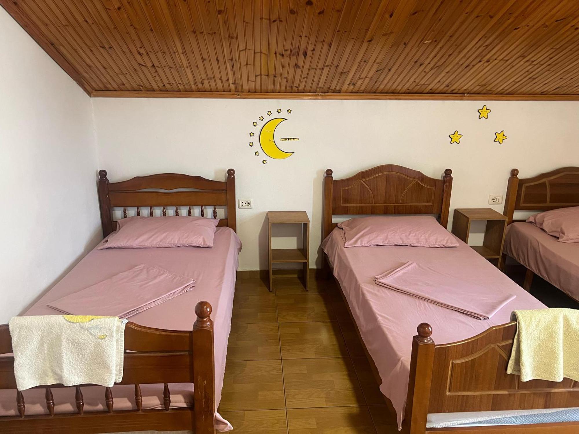 Happy Corner Guest House Shkodër Eksteriør billede